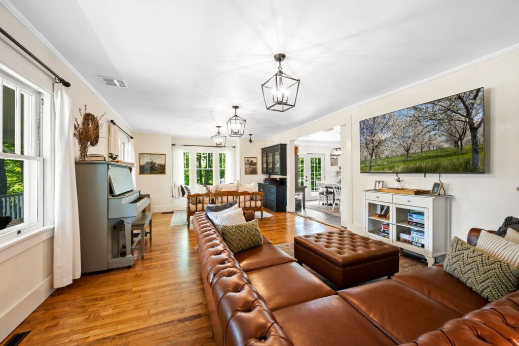 Oak & Orchard Living Room