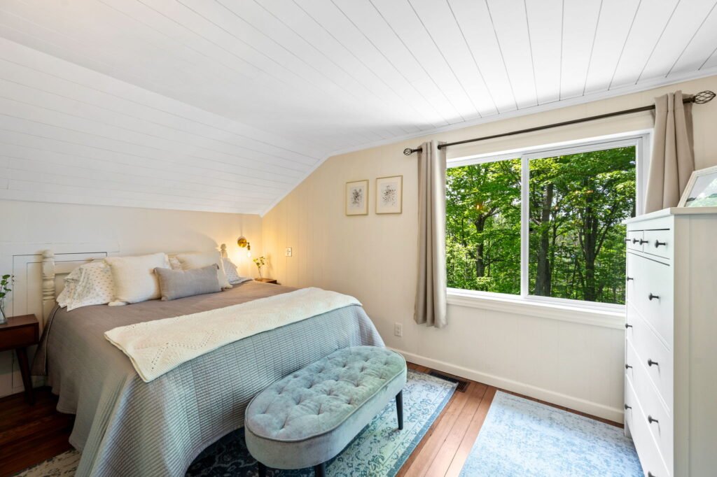 Oak & Orchard Bedroom 2