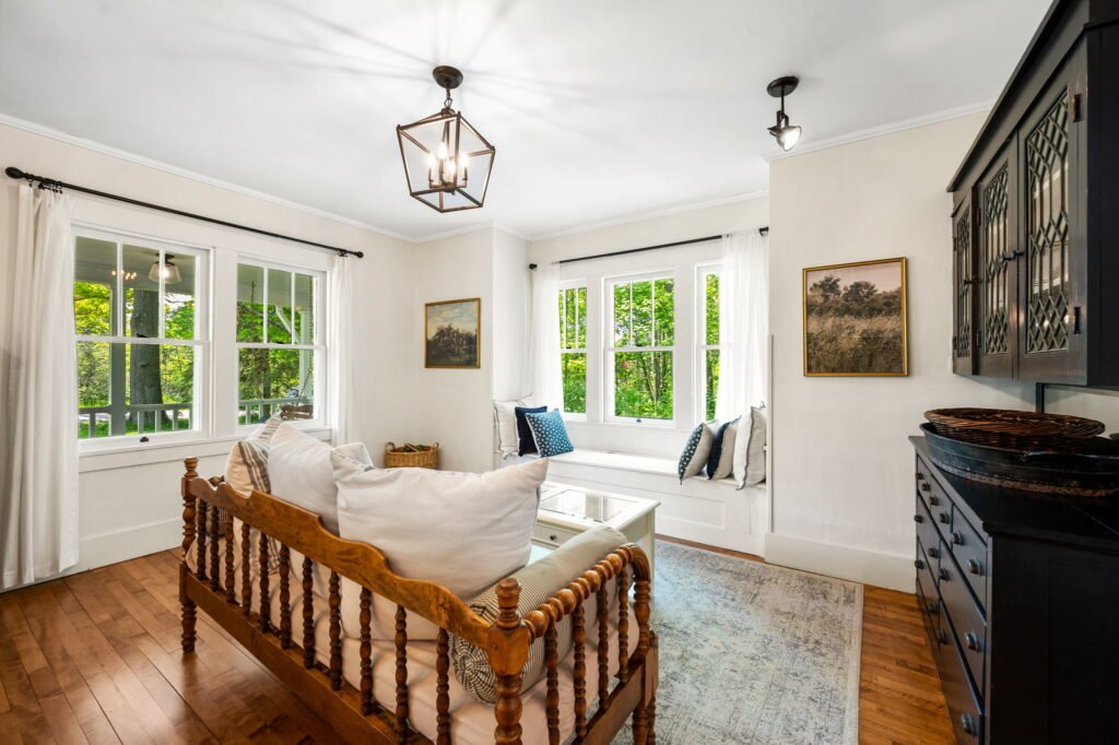 oak & orchard living room 2