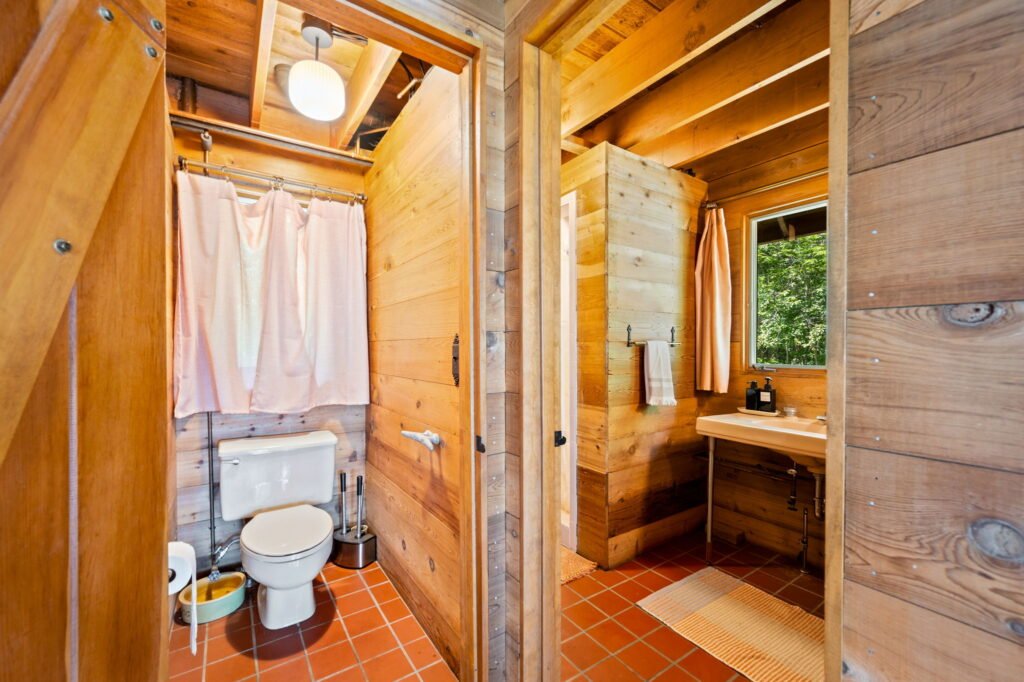 Bathroom layout