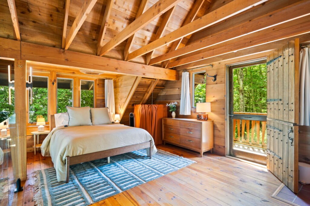 Queen Bed